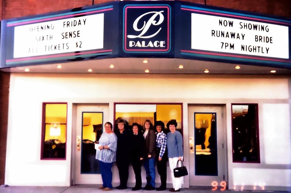 The Palace marquee the day of the grand opening on November 14, 1999. Click to read article